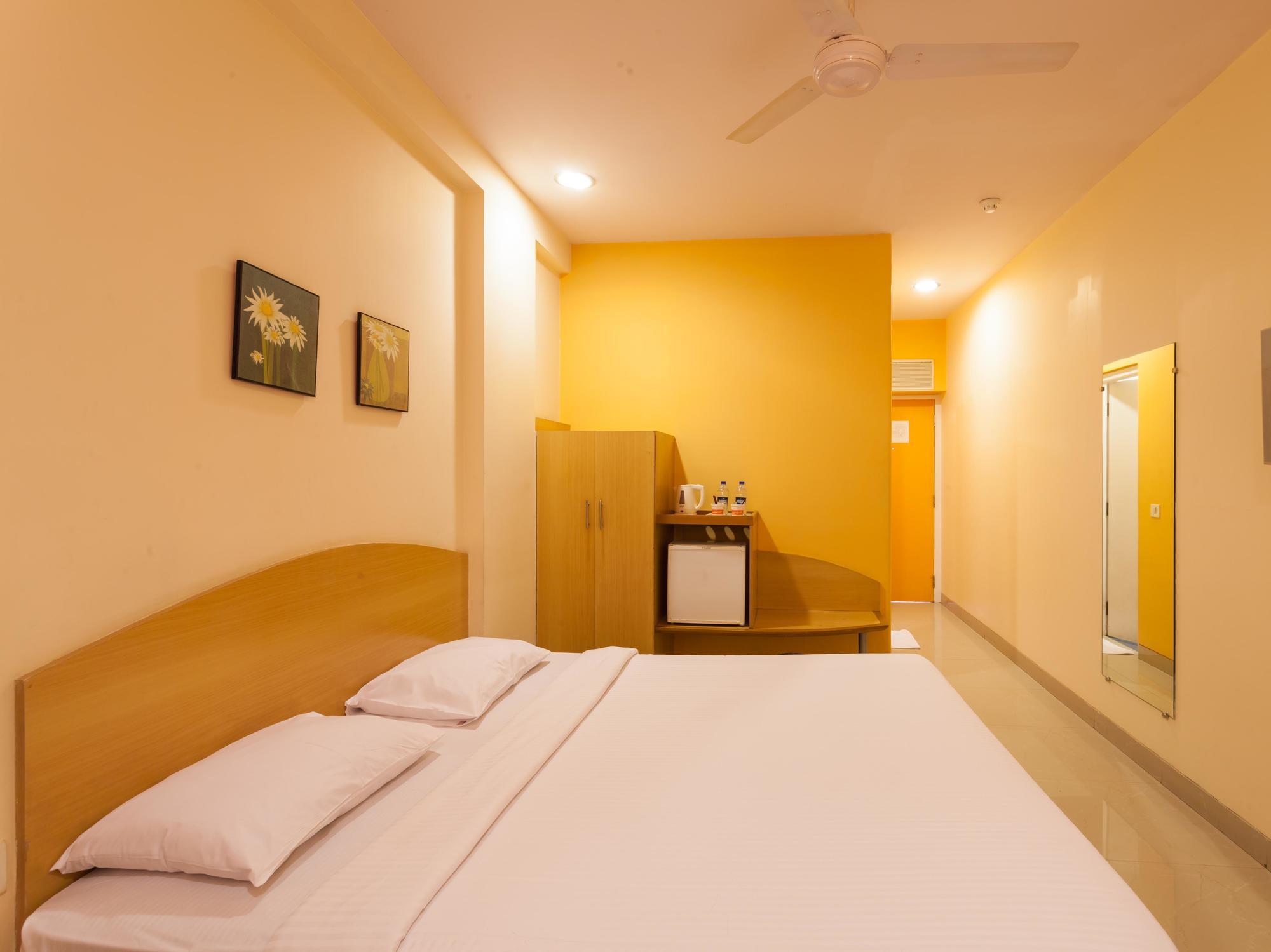Hotel Nashik Zewnętrze zdjęcie